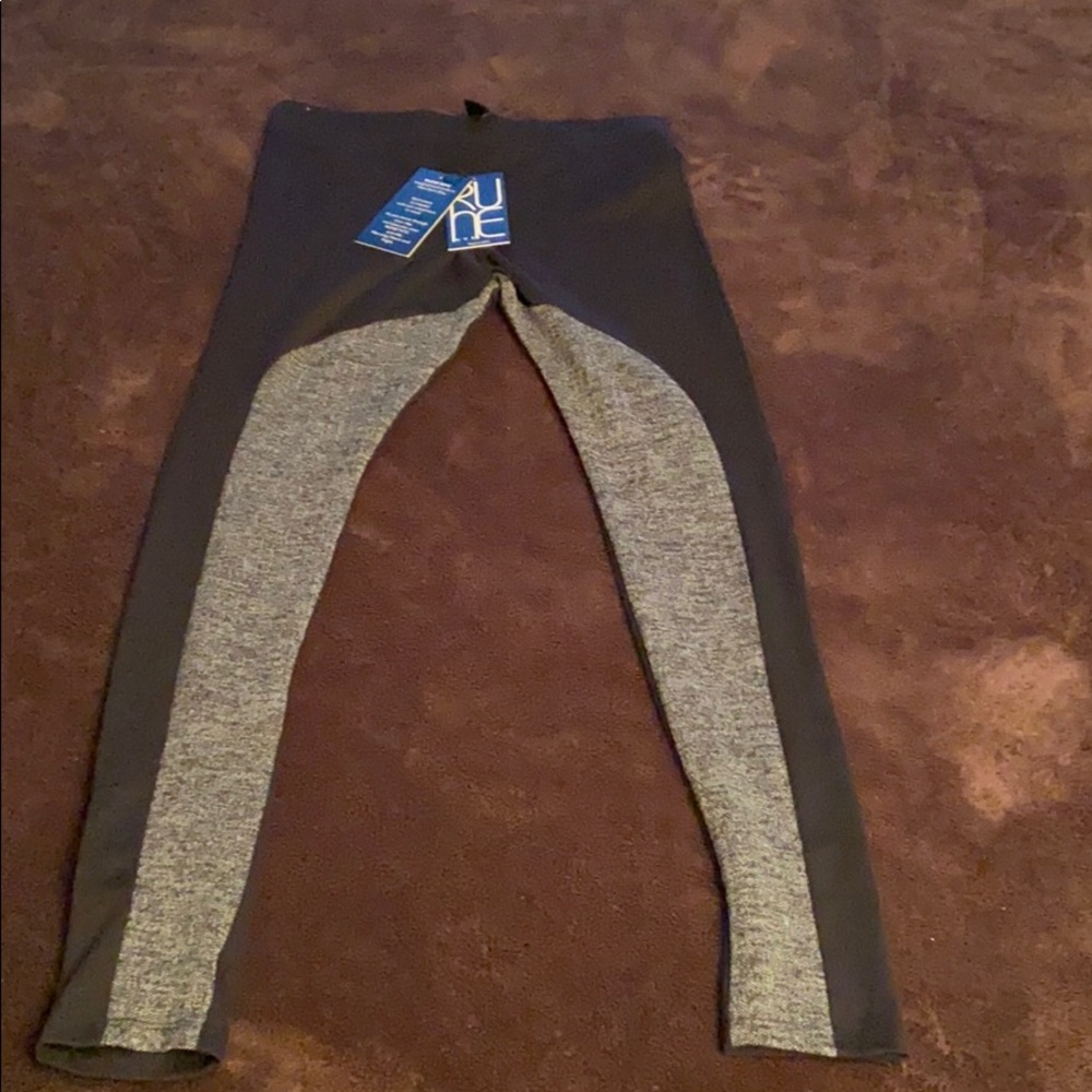 Rune NYC black & white leggings Size Medium